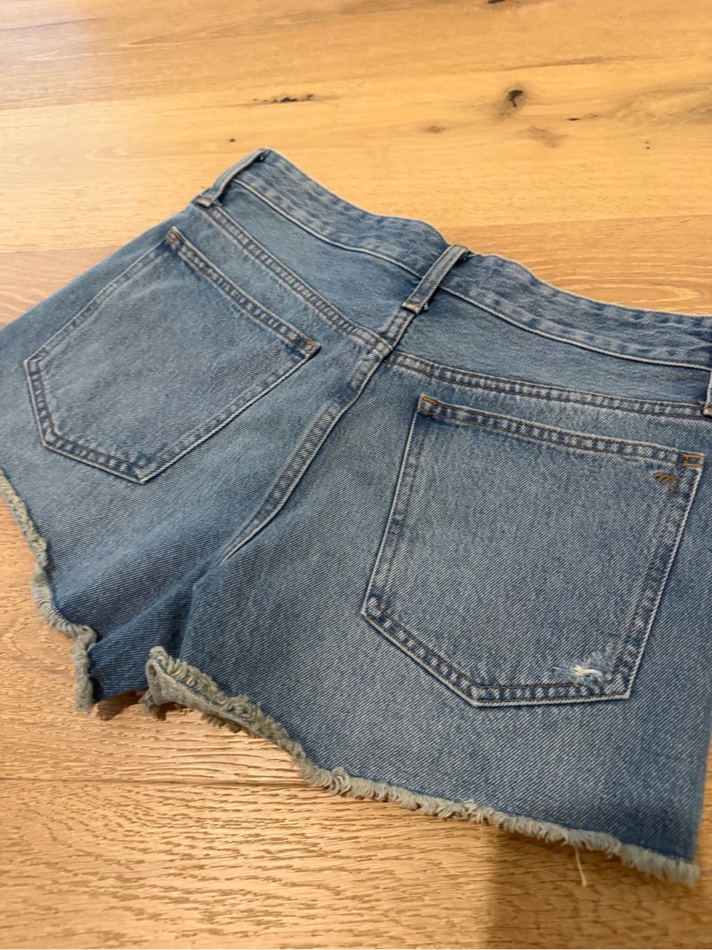Madewell 
Relaxed Denim Shorts in Renfield Wash: Destructed Edition - Picture 8 of 9